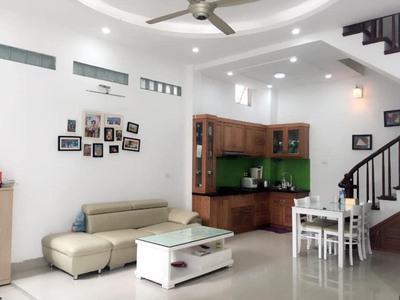 Cho thuê nhà nguyên căn ở gđ, làm vp phố quan nhân,  4 tầng, 4 ngủ, 52m2, giá 13.5 triệu 0