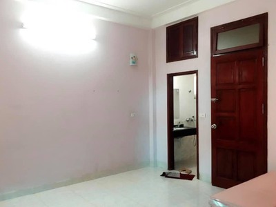 Cho thuê nhà nguyên căn ở gđ, làm vp phố quan nhân,  4 tầng, 4 ngủ, 52m2, giá 13.5 triệu 1