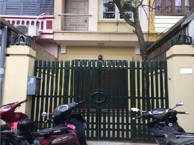 Cho thuê nhà diện tích 80m2 x 4 tầng tại ngõ 10 phố Nguyễn Văn Huyên, Cầu Giấy 0