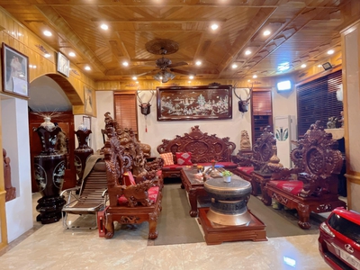 Bán gấp biệt thự cầu giấy, ô tô vào nhà, 160m, 40 tỷ, có thang máy, chủ nhà bán kín 1