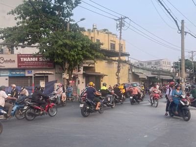 Cho thuê nhà 2 mặt tiền số 615 tân kỳ tân quý, phường tân quý, quận tân phú, hcm 2