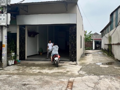 Chính chủ gửi bán 86,8 m2 lô góc 2 mặt tiền tại trung tâm chợ thuỵ hương  sẵn nhà kinh doanh kinh 1