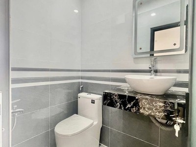 Nhà mới 4 tầng 4,5x10m - hẻm 78 cao lỗ - phường 4 - quận 8 - giá 5 tỷ 900  thương lượng 4