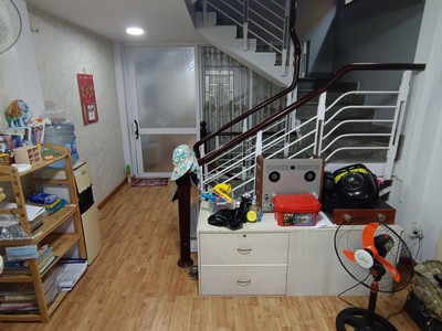 Gấp bán nhà hẻm 100/ thích quảng đức dt : 70m2 - 3 tầng btct - 3 pn - 8 tỷ 750   tl 3