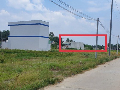 Bán gấp lô đất ở xã long cang, huyện cần đước, tỉnh long an diện tích: 106m2 0