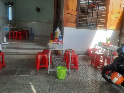 Do con nhỏ và mẹ già yếu ở quê k có người chăm sóc nên e cần sang lại quán cháo lòng 0