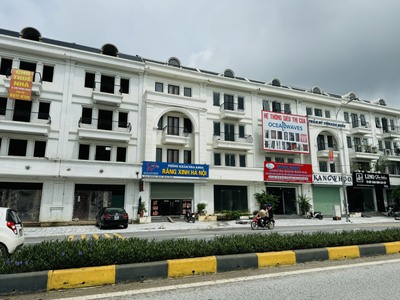 Bán nhà mặt phố Trần Phú, Liên Bảo, Vĩnh yên, Vĩnh Phúc. 5 tầng Giá chỉ 8,3 tỷ 2