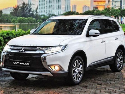 Chính Chủ Cần Bán Xe Mitsubishi Outlander 2016, nhập khẩu Nhật Bản, CVT 2.0, màu trắng, 5 chỗ. 0