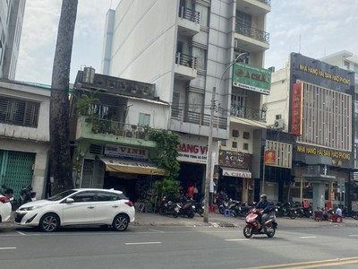 16.5tỷ, bán nhà mặt phố  an dương vương- huỳnh mẫn đạt 49m, 3tầng kg lộ giới-hoàn công đủ 0