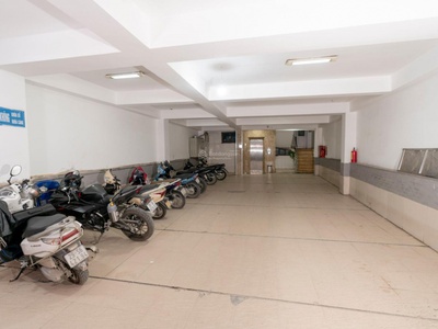 Văn phòng cho thuê nguyễn ngọc nại, thanh xuân , dt 153m2, thang máy, pccc đầy đủ, hầm xe rộng 2