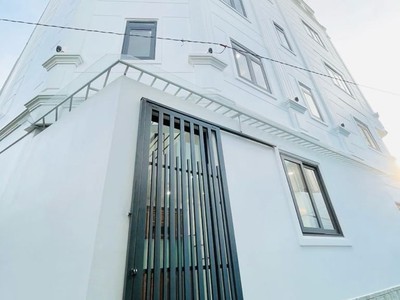 Nhà mới 5 tầng 4x14m - bông sao - phường 5 - quận 8 - kế công viên - giá 9 tỷ 100  thương lượng 0