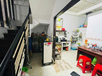 Gần trường thcs phạm văn chiêu, hẻm thông xe hơi,  4.1 x 13.5 m, đúc 2 tầng 2