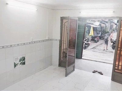 188/ lê  đình  cẩn - bình tân - hẻm ô tô thông  - 43m2  - 2 tầng - ngang 4m dài  11 - giá chỉ 3.5 1