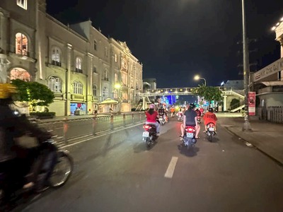 Nhà mặt tiền kinh doanh đường 30m  phan văn trị, phường 7, gò vấp 3