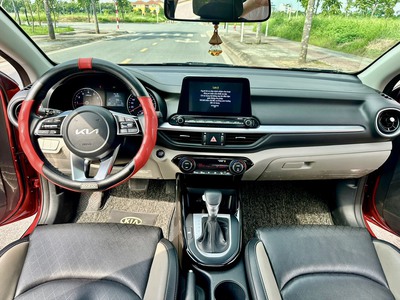 Chính Chủ Cần Bán Xe Kia Luxury 2022 Đỏ Rực Rỡ 2