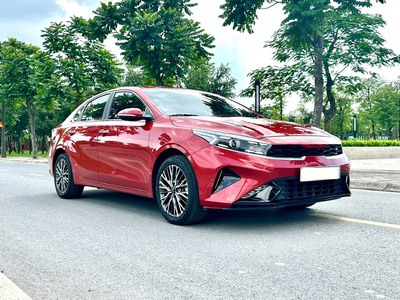 Chính Chủ Cần Bán Xe Kia Luxury 2022 Đỏ Rực Rỡ 6