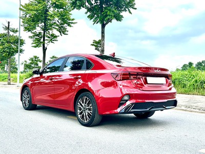 Chính Chủ Cần Bán Xe Kia Luxury 2022 Đỏ Rực Rỡ 7