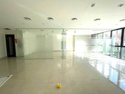 Cho Thuê Tòa Văn Phòng 8 Tầng Phố Trần Duy Hưng. DT 105m2, Mt 9.3m. Giá 140tr/th 3