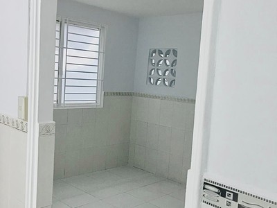 Nhà 2 tầng - ô tô đổ cửa - 3 mặt tiền hẻm 8m phạm thế hiển - phường 5 - quận 8 - giá 5 tỷ 900 3