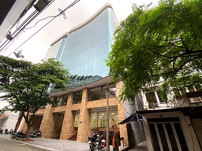 Bán Tòa Văn Phòng VIP 9 Tầng MP Hoàng Ngân.Đang cho thuê 500tr.th. DT 400.5m2. Giá 215 TỶ 0