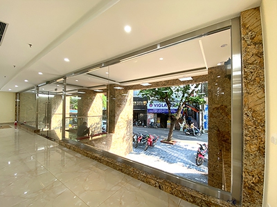 Bán Tòa Văn Phòng VIP 9 Tầng MP Hoàng Ngân.Đang cho thuê 500tr.th. DT 400.5m2. Giá 215 TỶ 3
