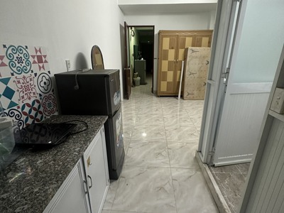 Cho thuê căn hộ giá rẻ tại đường số 10 0