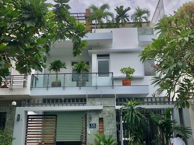 Bán biệt thự phố gần nthx, q bình thạnh, 8x18 đường 13m, gara 2 oto 0