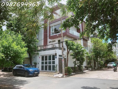 Quận 7, lô góc mặt tiền đường nội bộ đường 10m - nhà mới thiết kế hiện đại 0
