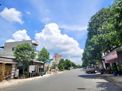 Bán gấp lô đất nằm ngay cổng khu đô thị thương mại dịch vụ 124m2, cách sân bay Long Thành 7p - 950tr 0