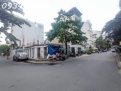 Mặt tiền ngay trần não, góc, 8x30m chỉ 32 tỷ, giá quá rẻ, bán gấp 1