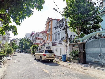 Mặt tiền ngay trần não, góc, 8x30m chỉ 32 tỷ, giá quá rẻ, bán gấp 0