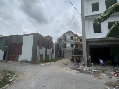 Bán đất tđc lô góc 2 mặt tiền khu tái định cư hoàng long... 0