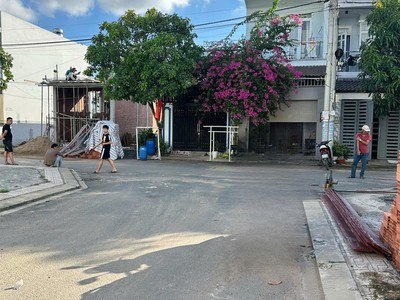 Duy nhất 1 lô giá rẻ - đường oto 7m gàn nguyễn duy trinh quận 9 - sổ riêng 52m2 chỉ hơn 2 tỷ 4