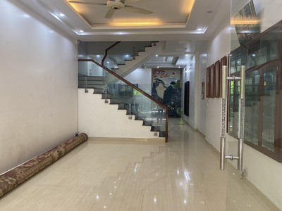 Cho thuê nhà 4 Tầng mặt đường Phương Lưu - Đông Hải, vị trí đẹp, kinh doanh mọi loại mặt hàng. 0