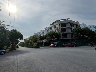 Chính chủ cần bán lô A1.2 LK22 mặt kênh, gần chung cư giá đầu tư tại KDT Thanh Hà Cienco 5 1