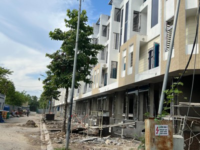 Chính chủ cần bán lô A1.2 LK22 mặt kênh, gần chung cư giá đầu tư tại KDT Thanh Hà Cienco 5 2