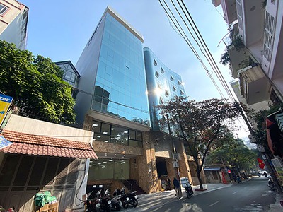 Bán Tòa Văn Phòng 9 Tầng Mặt Phố Hoàng Ngân. Đang cho thuê 300tr/th. Giá 120 TỶ 1