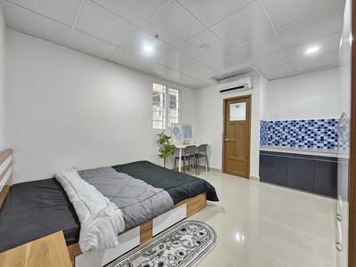 Cho thuê căn hộ dịch vụ mặt tiền Nguyễn Thị Thập  quận 7 8