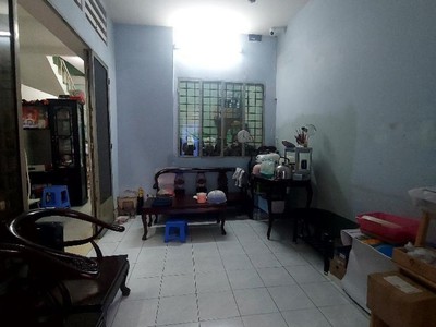 Quận 4, 5 tỷ 7, sát trước mặt tôn thất thuyết 1