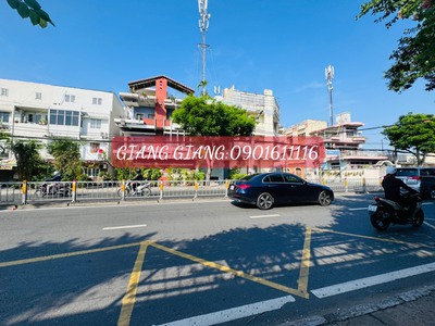 Hiếm nhà bán - mặt tiền nguyễn tất thành quận 4 - ngang 8m 18m chuẩn đẹp 0