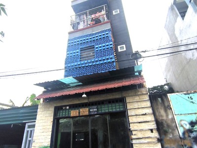 Cấp báo, nhà mới 5t, dts 301m2, long trường q9, hxt, có tầng hầm, chỉ 3ty99. 0