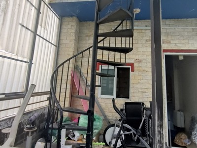 Cấp báo, nhà mới 5t, dts 301m2, long trường q9, hxt, có tầng hầm, chỉ 3ty99. 1