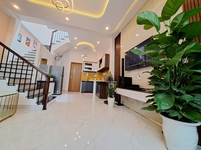 Nhà 2 tầng k408 hoàng diệu - nhà gần đường chính 0