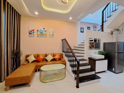 Nhà 2 tầng k408 hoàng diệu - nhà gần đường chính 1
