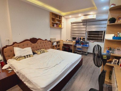 Chính chủ bán chung cư 137 nguyễn ngọc vũ 150m giá tớt 1