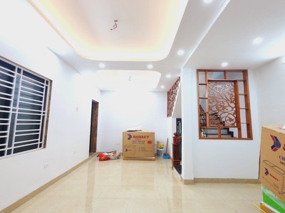 Bán căn hộ tập thể tầng 1, 2 mặt thoáng, thọ lão, lò đúc 45m2, giá 1.9 tỷ. 0
