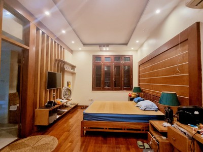 Hiếm, bán nhà mễ trì, nhà đẹp, gara oto 7 chỗ, 215m2 x 3t,  nhỉnh 30 tỷ 2