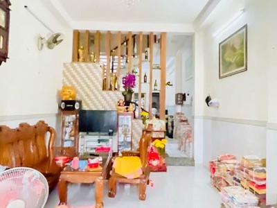 Giáp tân phú - gần chợ gò xoài - hxh 4c đỗ cửa - 68m 4 tầng btct giá 5tỷ2 tl 1