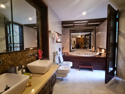 Hiếm, bán nhà mễ trì, nhà đẹp, gara oto 7 chỗ, 215m2 x 3t,  nhỉnh 30 tỷ 4