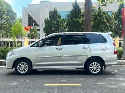 Cần bán Toyota Innova E 2014 4